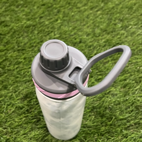 Adidas Water Bottle - Chug - Picture 4 of 9